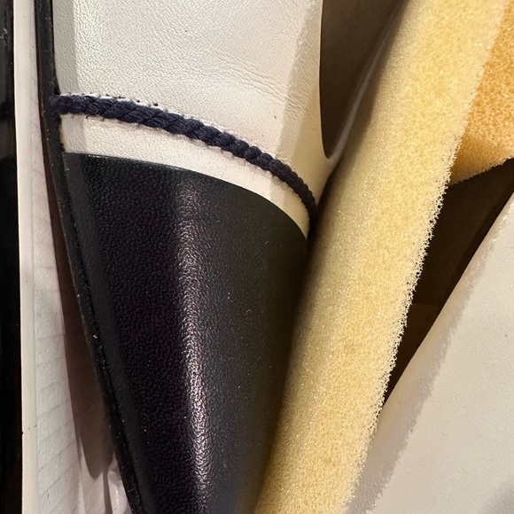 Rare 80’s vintage, 8 N Evan-Picone navy & white Victoria II spectator pumps. - Picture 3 of 8